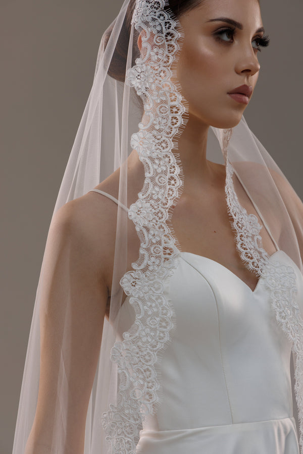 Lace trim mantilla wedding veil, V-2503