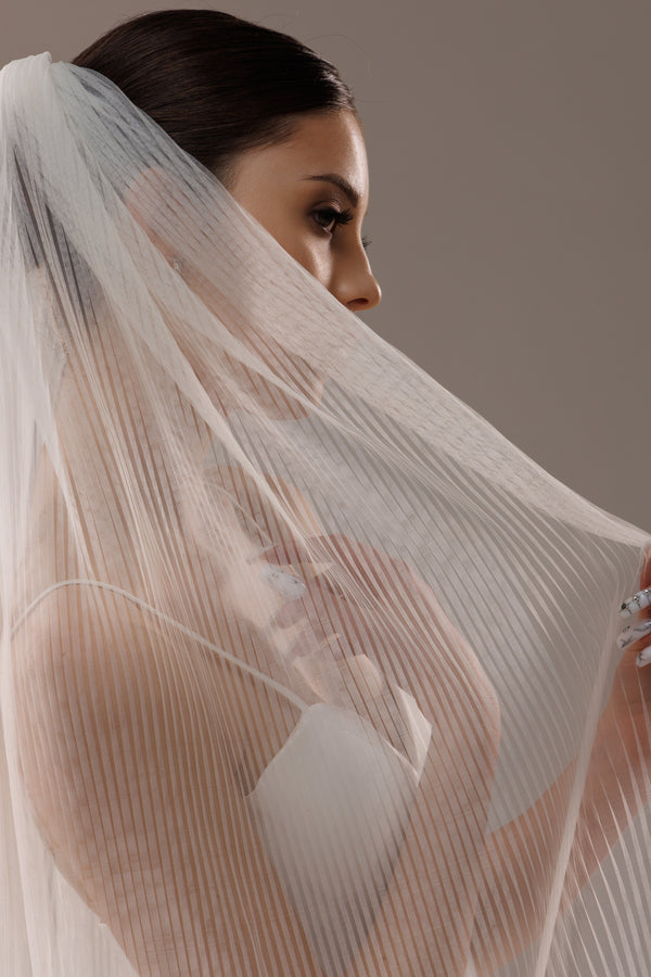 Pleated wedding veil, V-2584