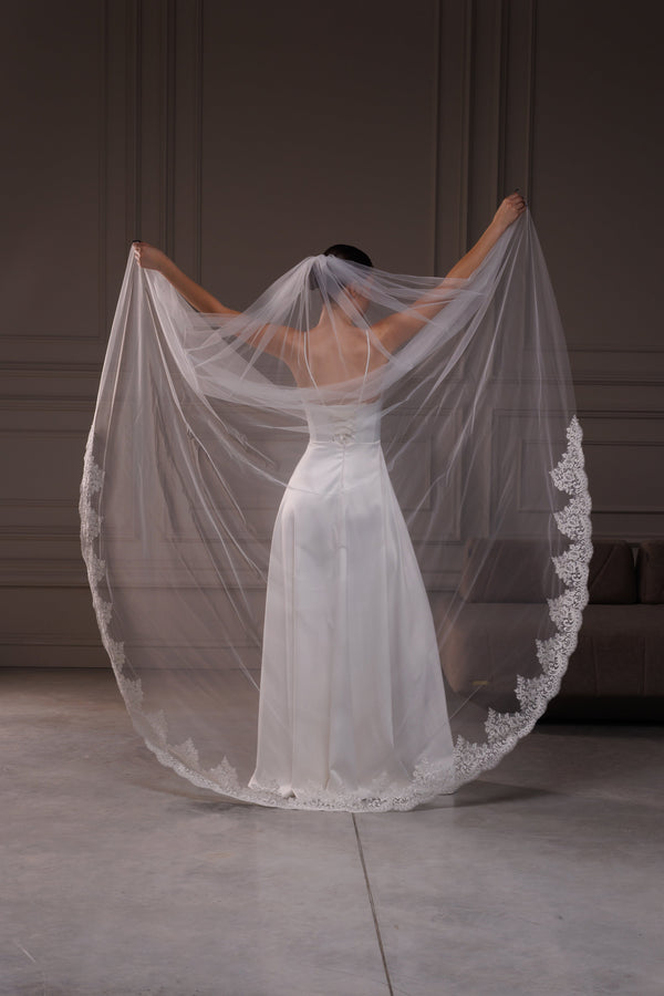 One-Layer Classic Lace Trim Bridal Veil , V-2558
